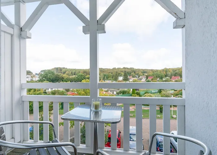 Apartment 340, Seepark *